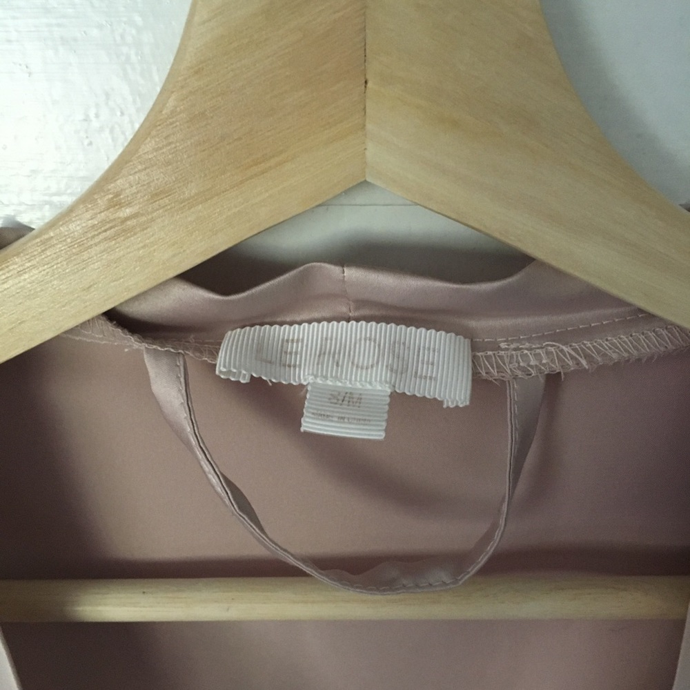 Robe - Picture 4 of 4